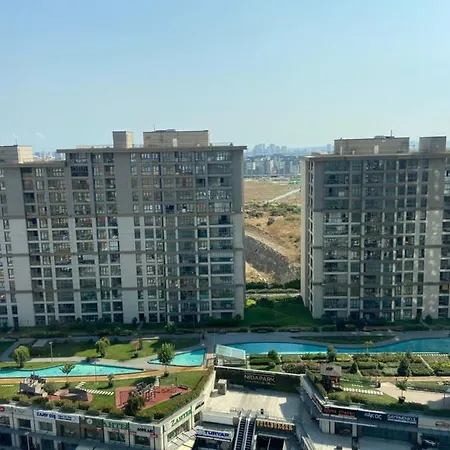 In Basaksehir Medikule Appartamento