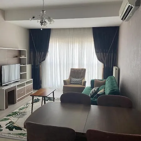 In Basaksehir Medikule Daire